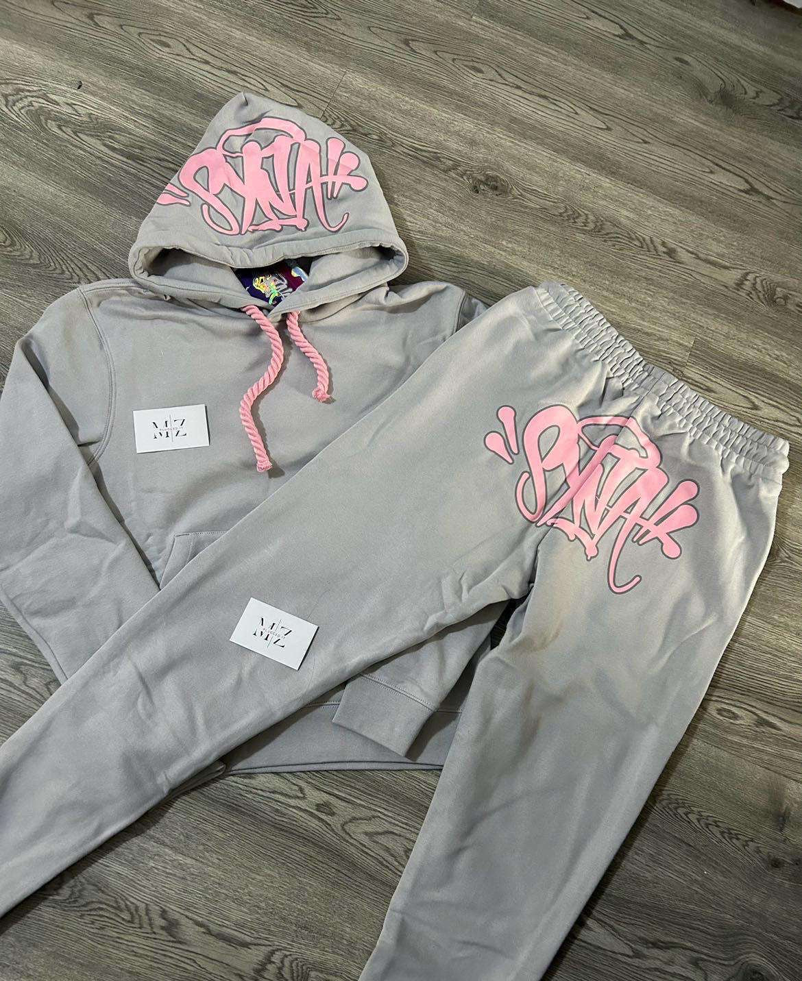 Syna World Grey/Pink Tracksuit – MZ's Locker