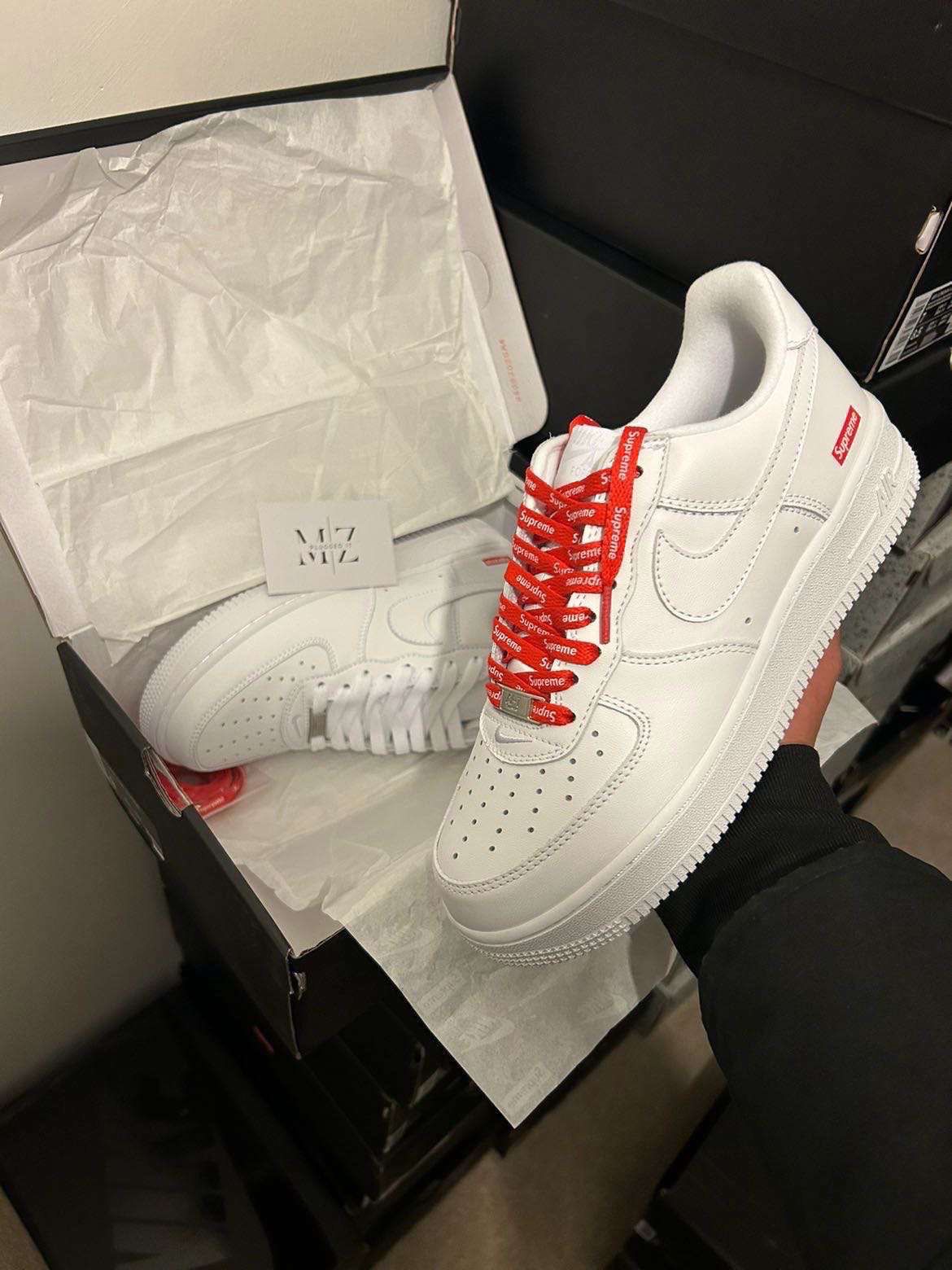 AF1 Supreme White