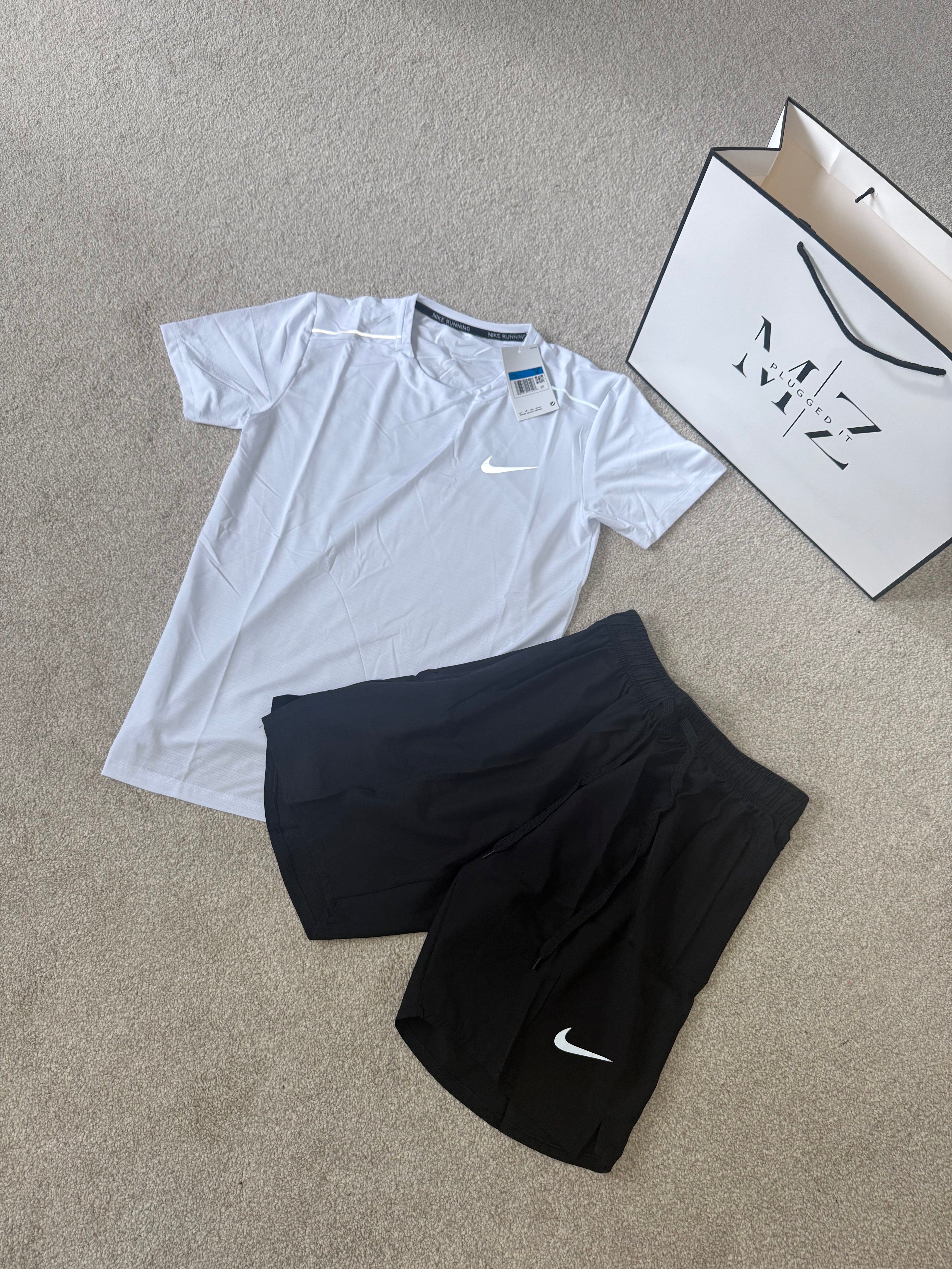 Miler White/Black Short Set