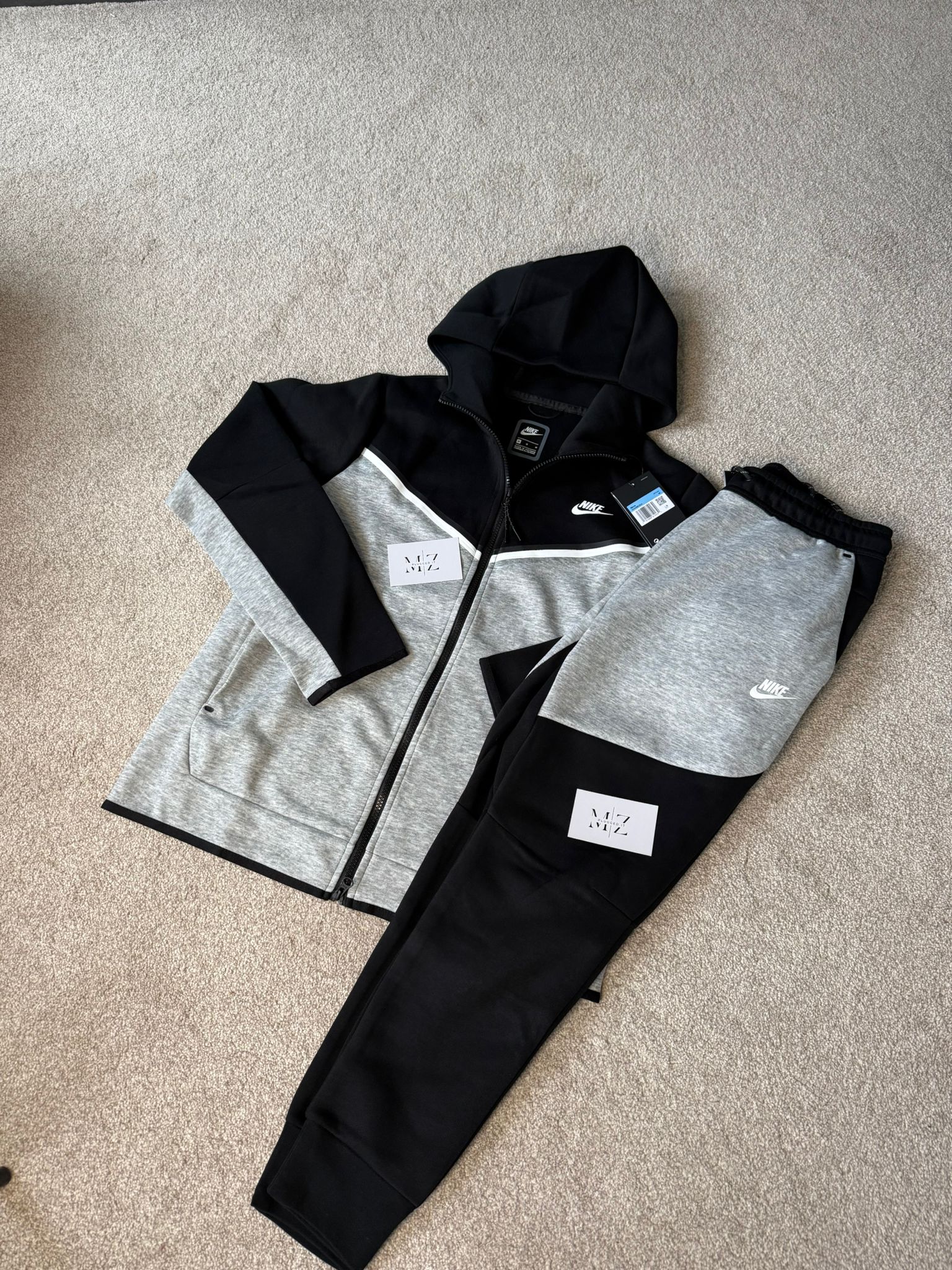 Tech Fleece Grey/Black